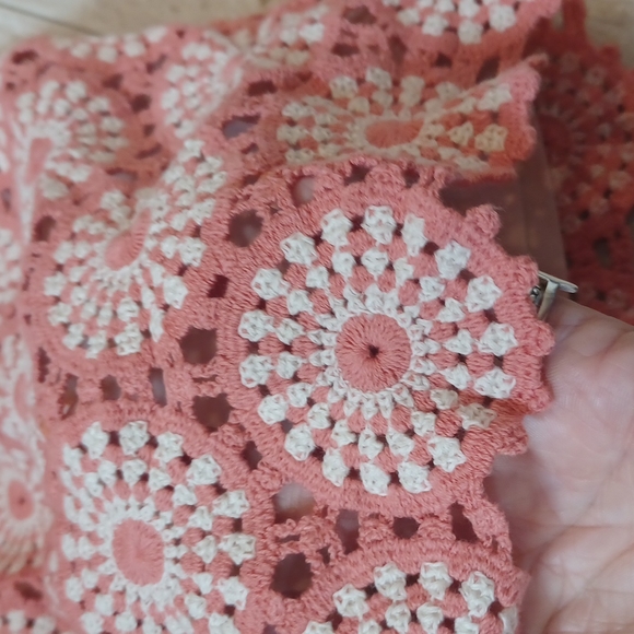 Unique Tory Burch Salmon Colored Crochet Cotton Knit Bermuda Shorts - Picture 2 of 10